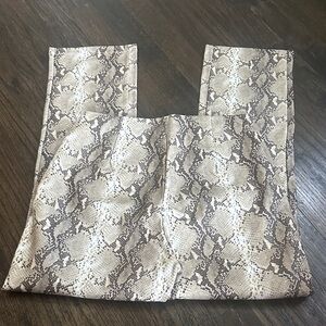 Native Snake Print Cropped Pants